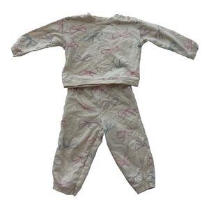 Carter's Cream Pajama Set with Bow Design